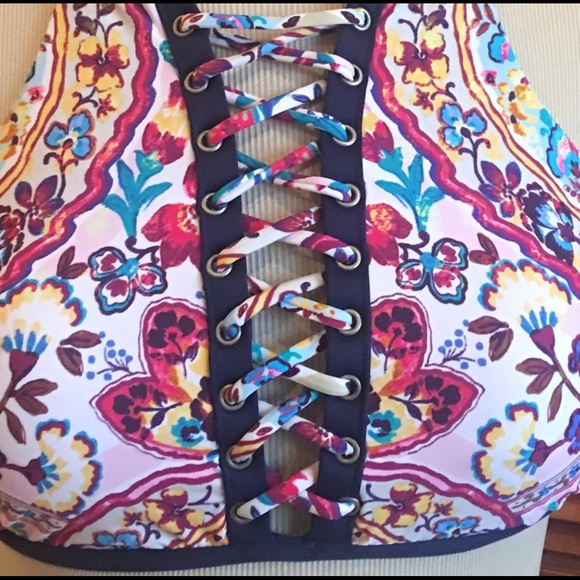 👙NWT👙NANETTE Lepore floral bikini top - Picture 2 of 8